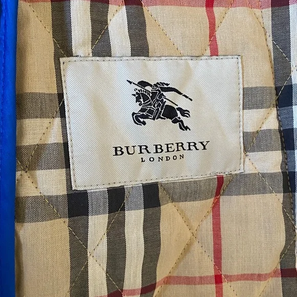 Burberry outdoor jacket with front pockets and snaps , size XL - Picture 3 of 7